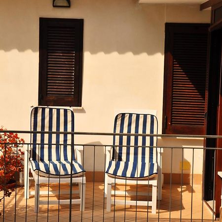 Villa Laura Sea View Apartments Santa Maria di Castellabate Bilik gambar