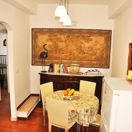 Villa Laura Sea View Apartments Santa Maria di Castellabate Bilik gambar