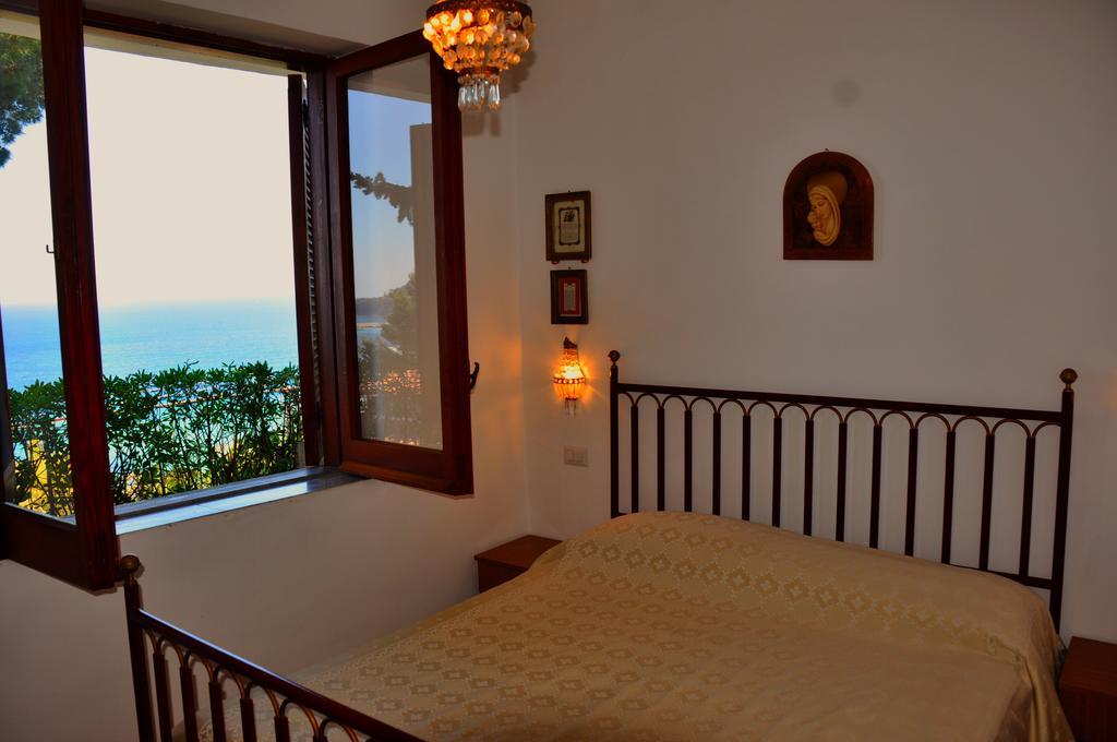 Villa Laura Sea View Apartments Santa Maria di Castellabate Luaran gambar