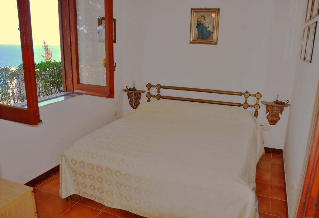 Villa Laura Sea View Apartments Santa Maria di Castellabate Luaran gambar