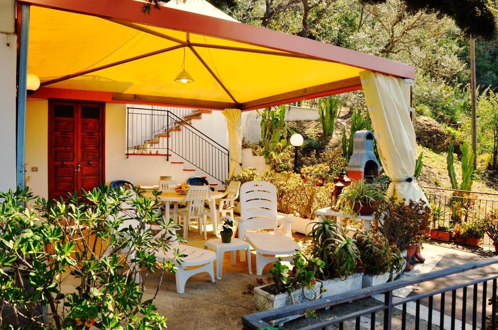 Villa Laura Sea View Apartments Santa Maria di Castellabate Luaran gambar