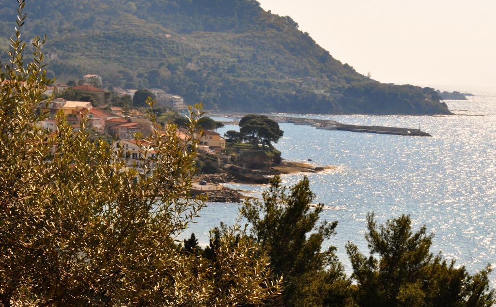 Villa Laura Sea View Apartments Santa Maria di Castellabate Luaran gambar