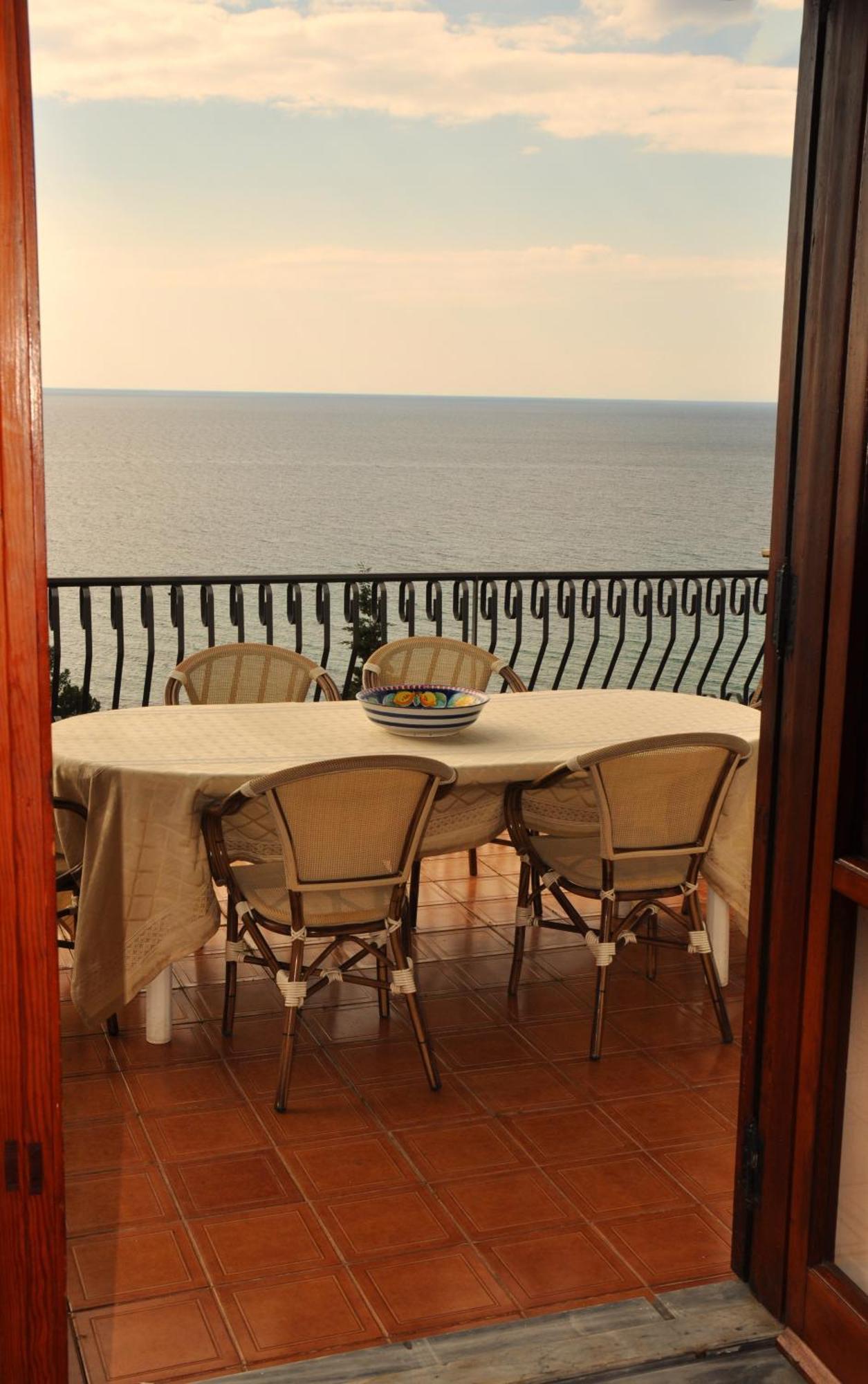 Villa Laura Sea View Apartments Santa Maria di Castellabate Luaran gambar