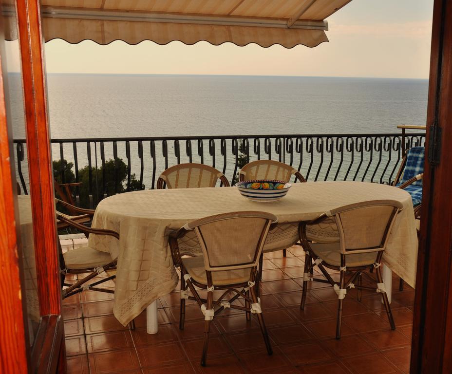 Villa Laura Sea View Apartments Santa Maria di Castellabate Luaran gambar