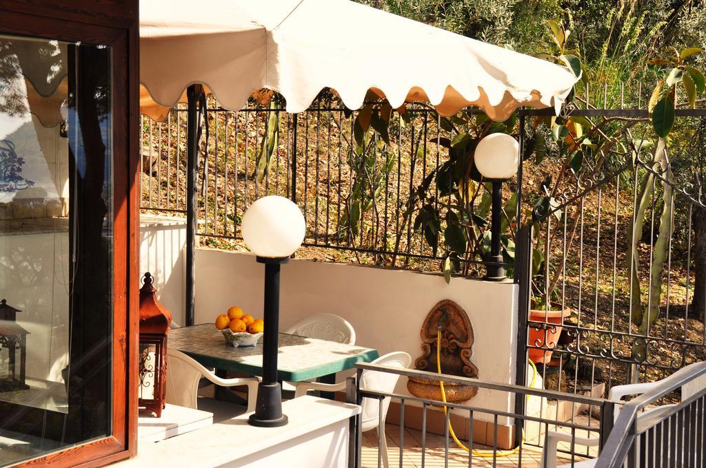 Villa Laura Sea View Apartments Santa Maria di Castellabate Luaran gambar