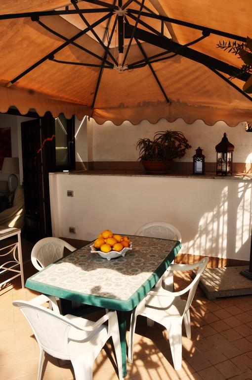 Villa Laura Sea View Apartments Santa Maria di Castellabate Luaran gambar