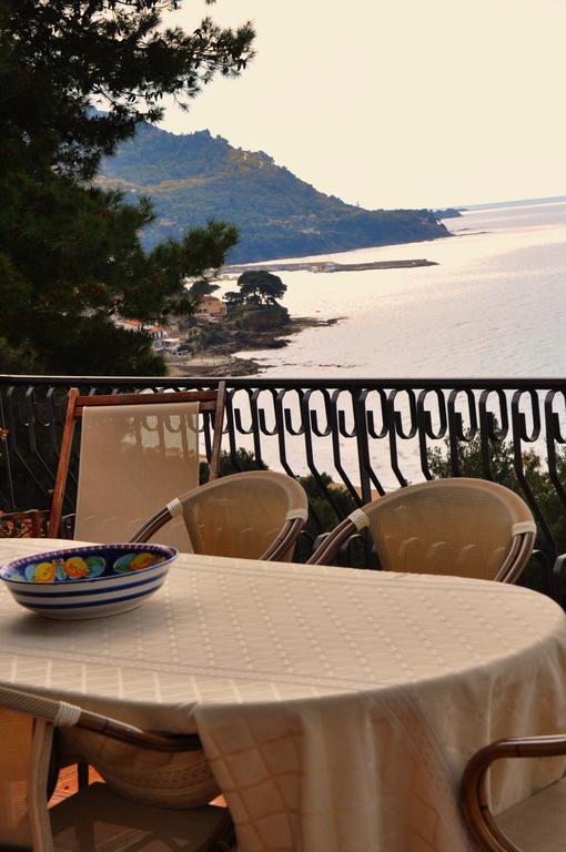 Villa Laura Sea View Apartments Santa Maria di Castellabate Luaran gambar